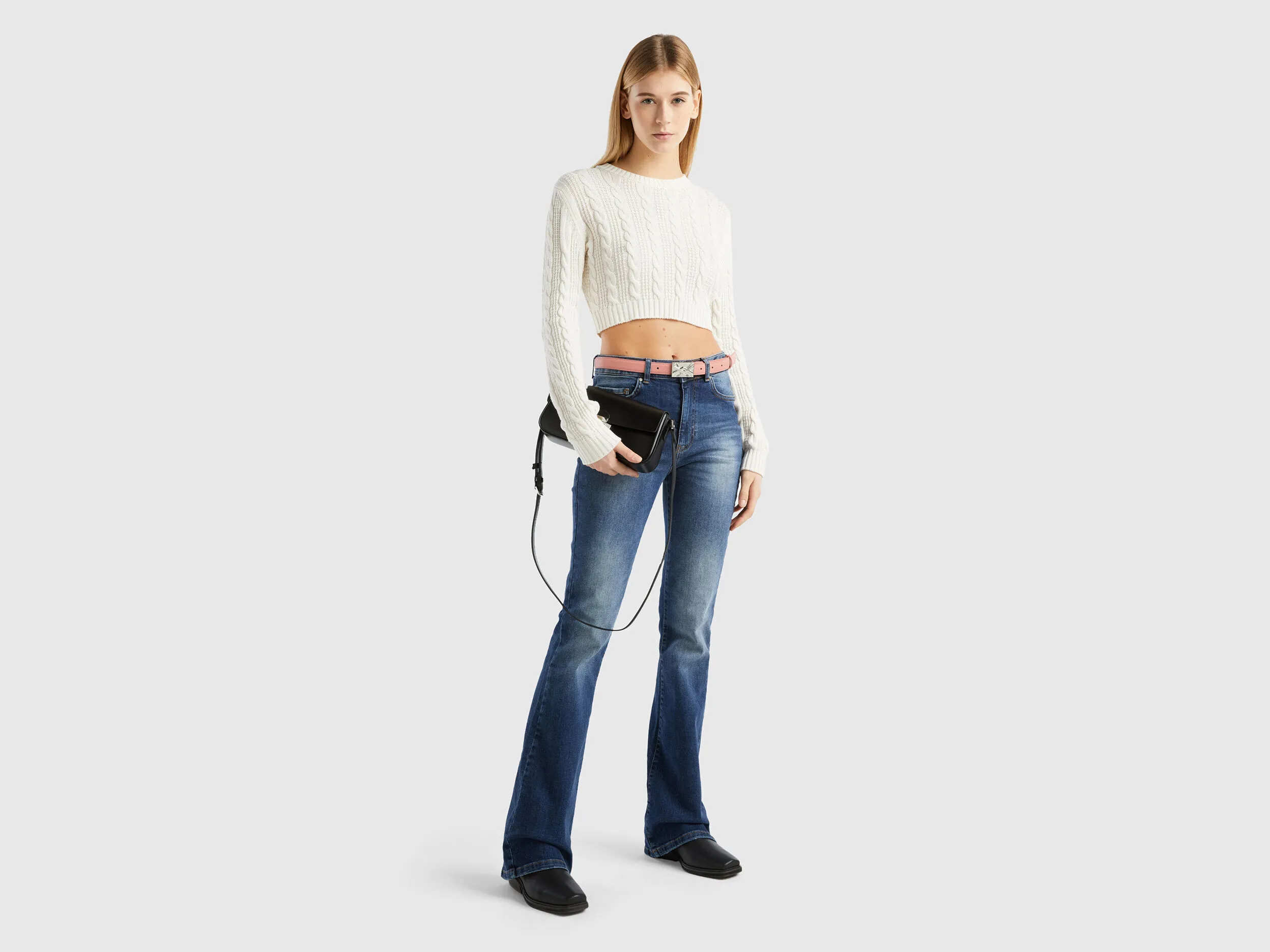 Cropped cable knit sweater - Creamy White | Benetton