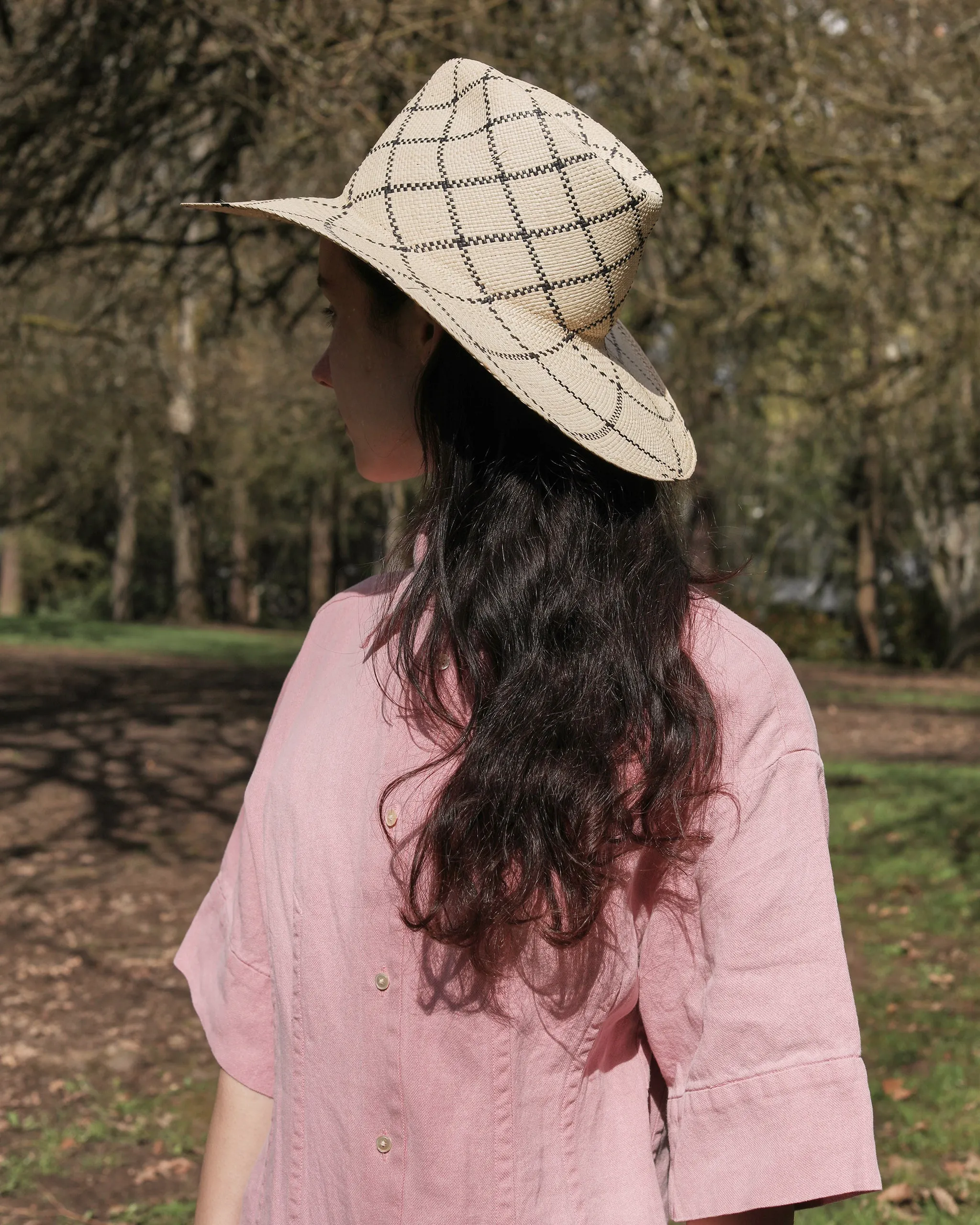 MARKET HAT IN CHECK PANAMA STRAW