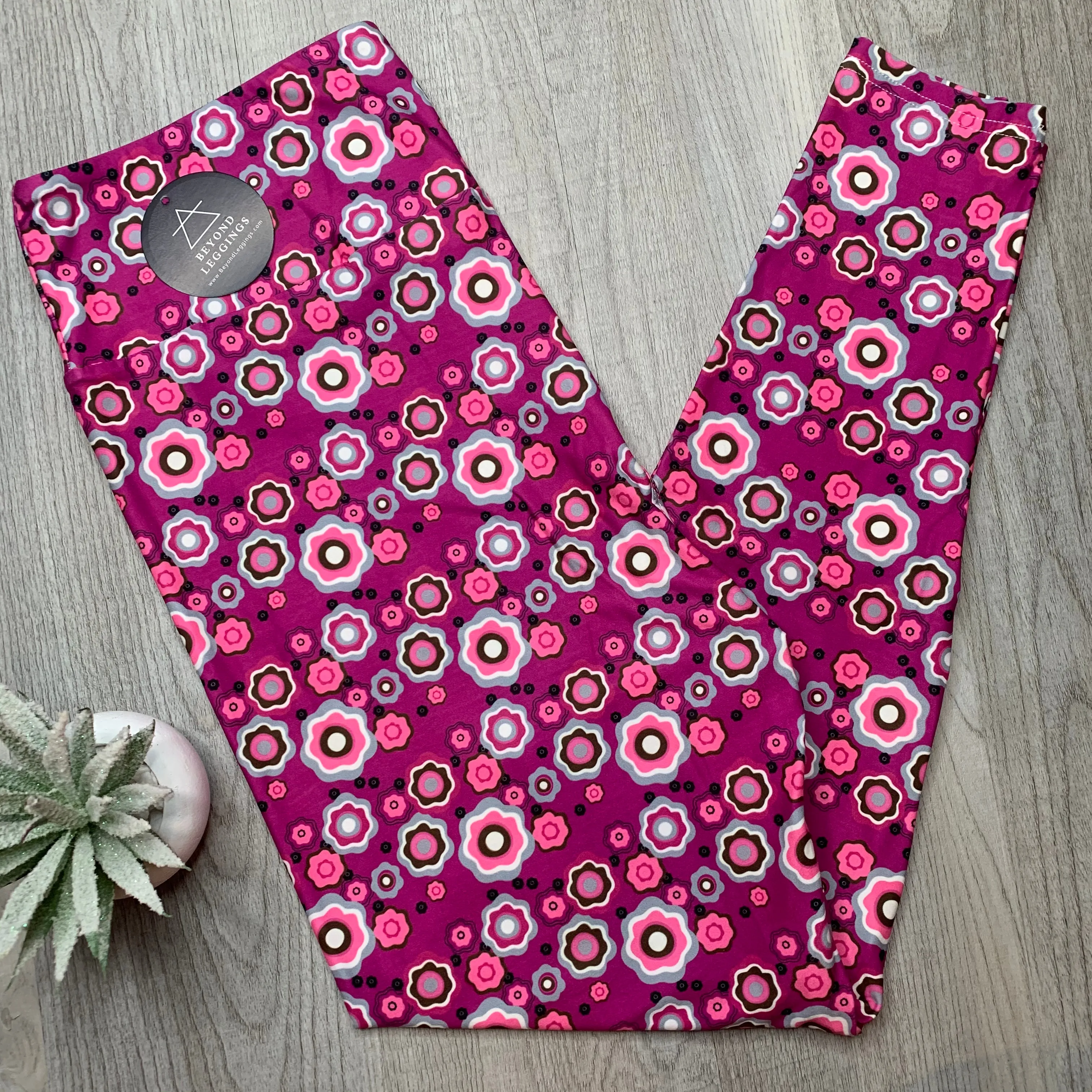 Pink Groovy Flower Power Soft Leggings