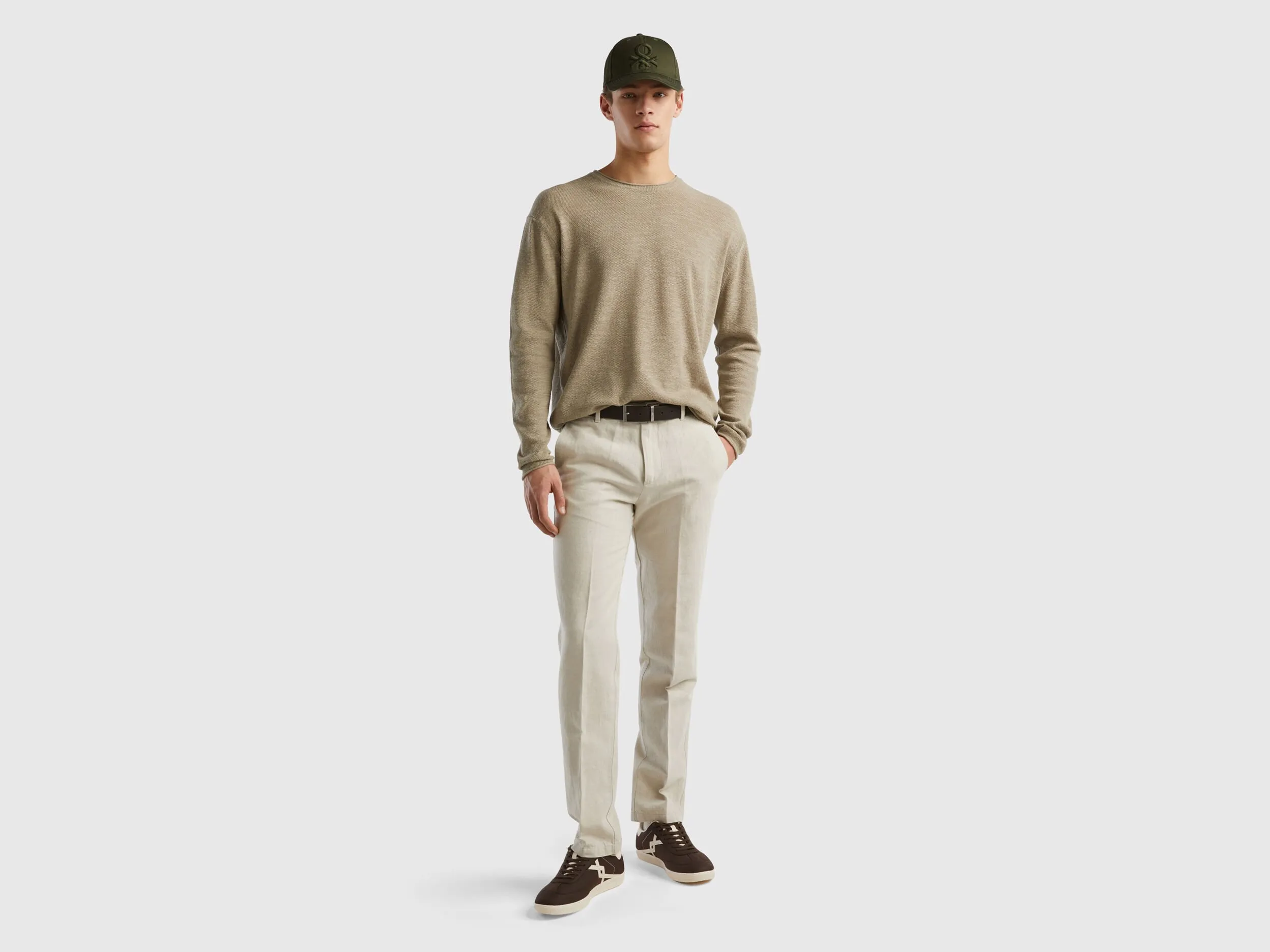 Regular fit sweater in linen blend - Light Green | Benetton