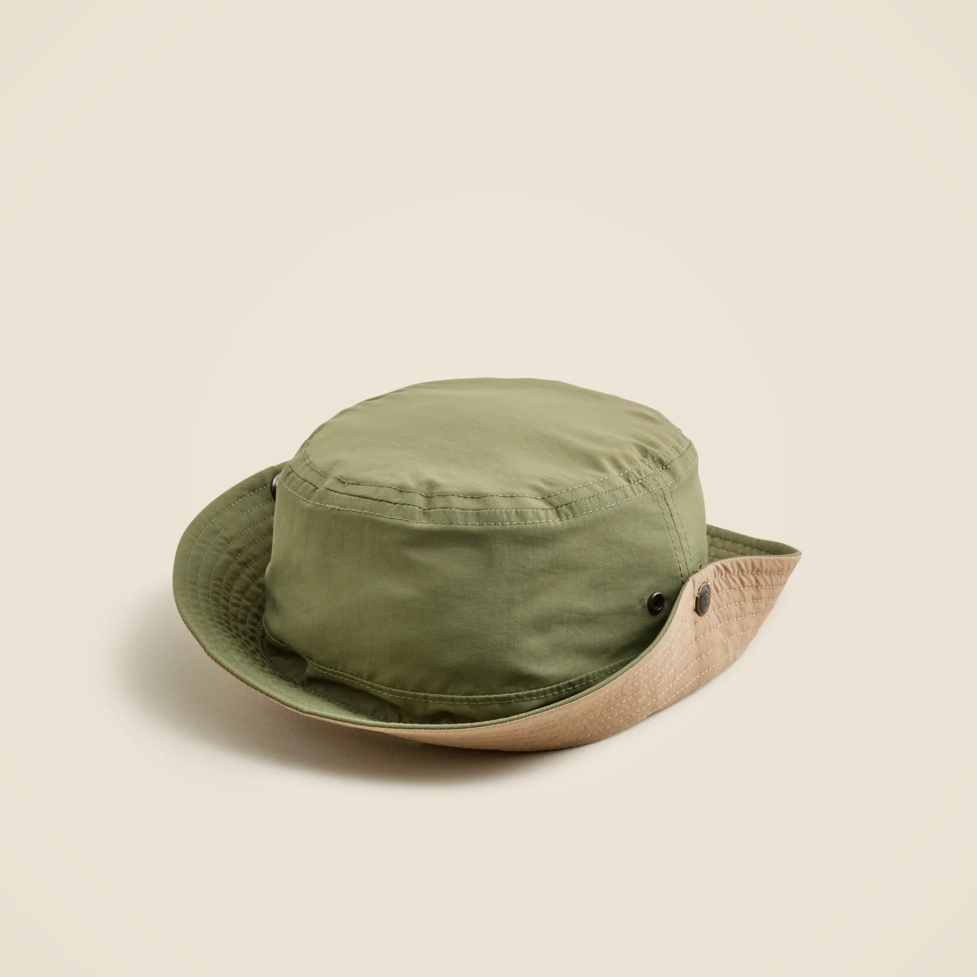 Reversible bucket hat in taslan nylon