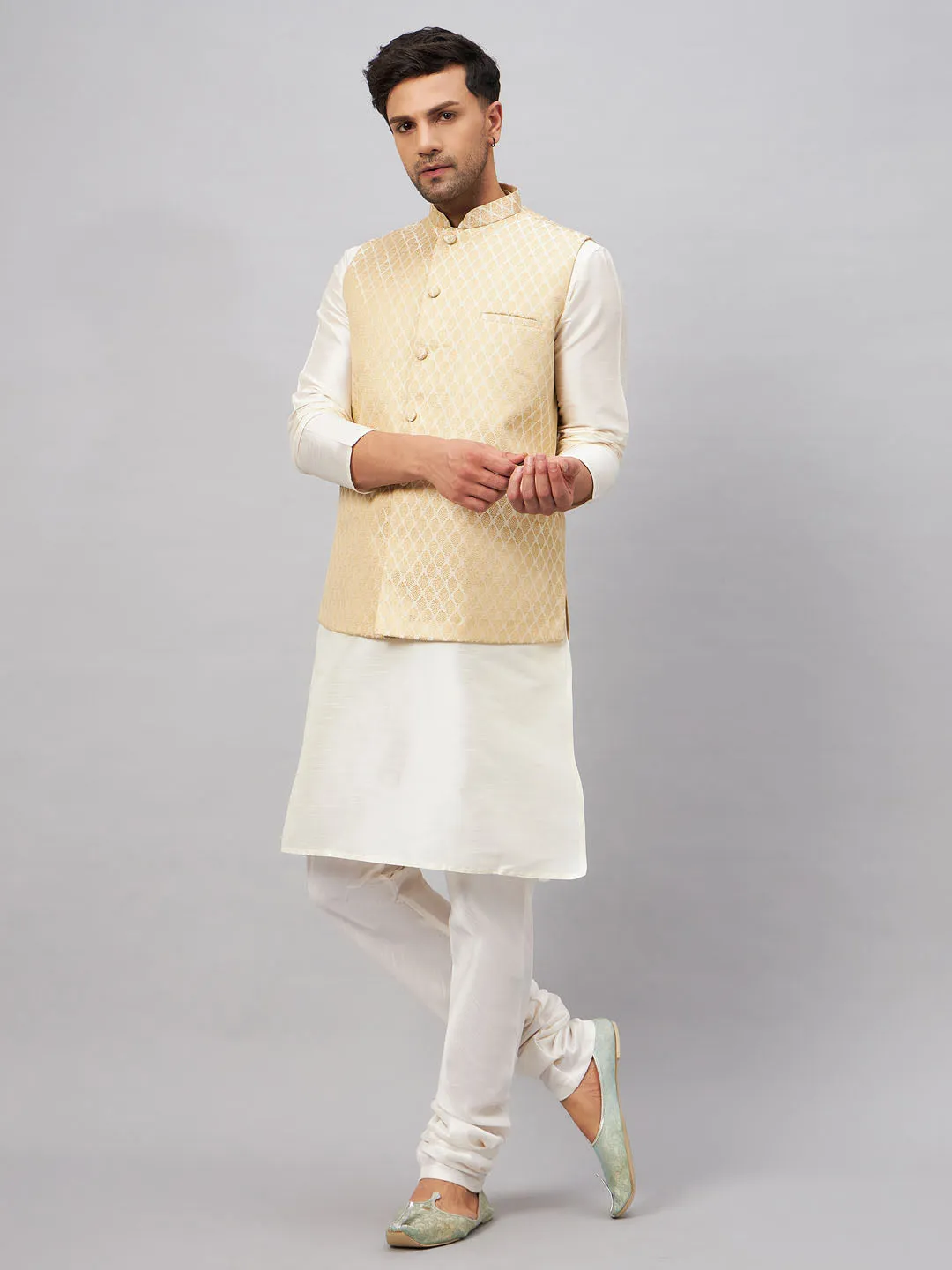 VM BY VASTRAMAY Men's Cream Silk Blend Jacket with Kurta Pyjama Set